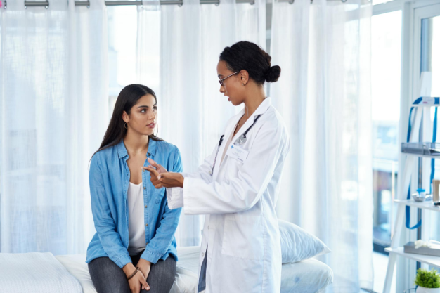 its-important-that-you-follow-these-steps-shot-young-woman-having-consultation-with-her-doctor